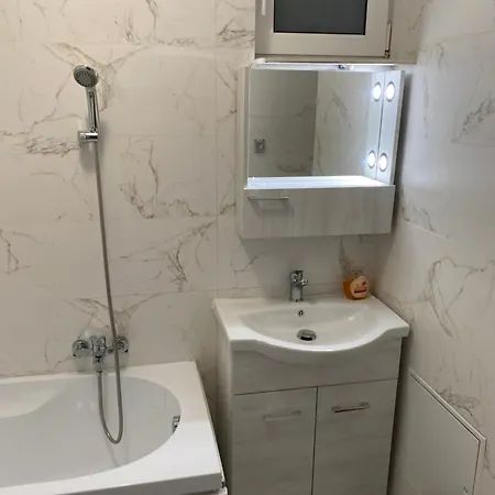 Downtown By The Sea- 2 Bdr * Bucureşti