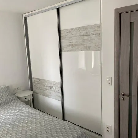 Apartament Downtown By The Sea- 2 Bdr Bukareszt