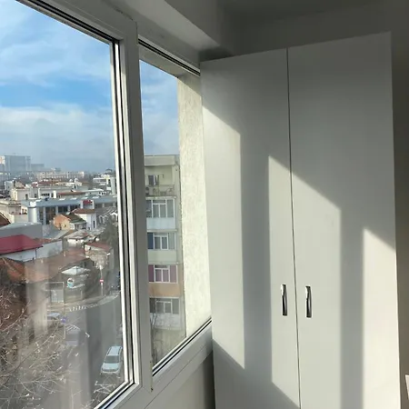 Downtown By The Sea- 2 Bdr Apartment Bucharest