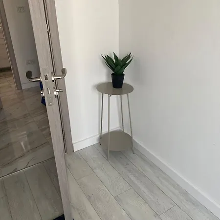 Downtown By The Sea- 2 Bdr Βουκουρέστι