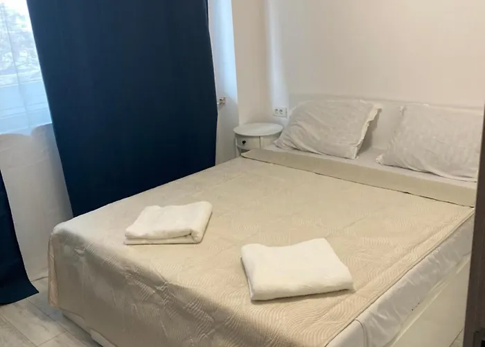 Downtown By The Sea- 2 Bdr Бухарест