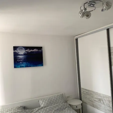 Downtown By The Sea- 2 Bdr * Bucarest