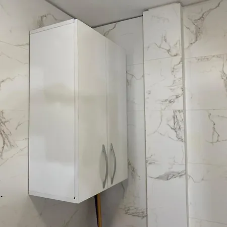 Downtown By The Sea- 2 Bdr *