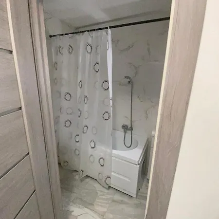 Downtown By The Sea- 2 Bdr *