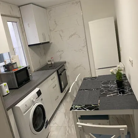 Downtown By The Sea- 2 Bdr Appartement Bucarest