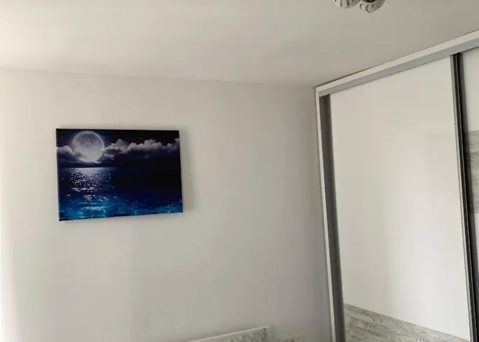 Downtown By The Sea- 2 Bdr * Bucharest