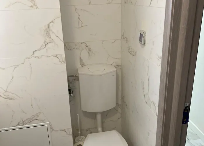 Downtown By The Sea- 2 Bdr Apartment *